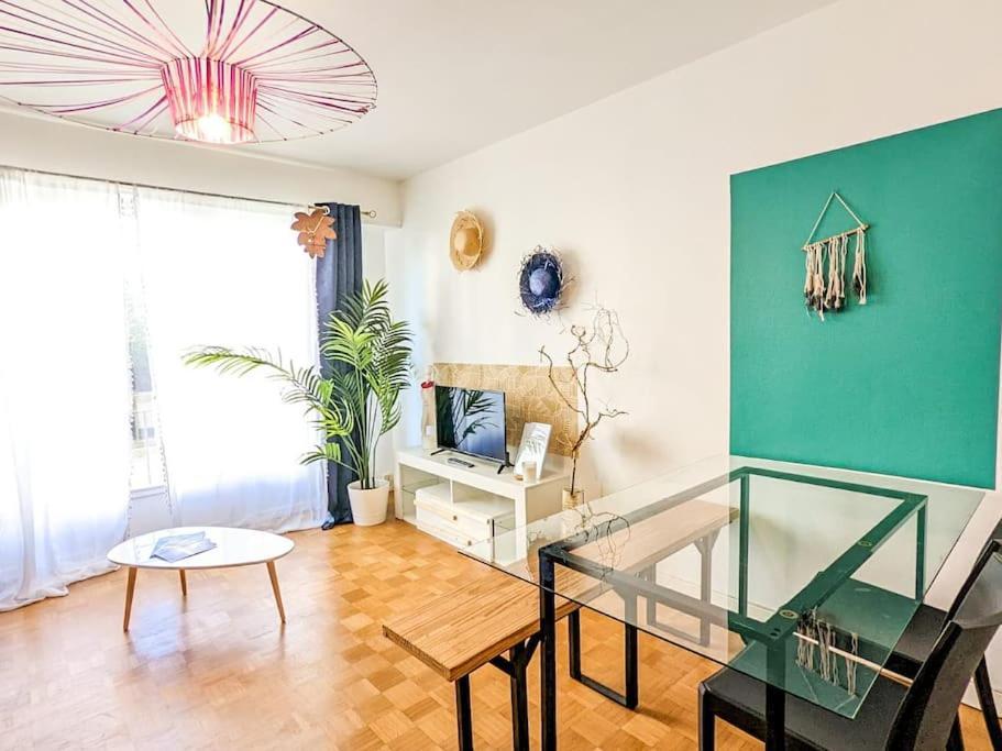 Cosy Spring 2Ch - Place Verdun - Stationnement Gratuit 波城 外观 照片